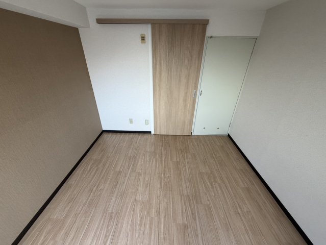 居室・リビング　こちらの居間で趣味の時間をお楽しみください