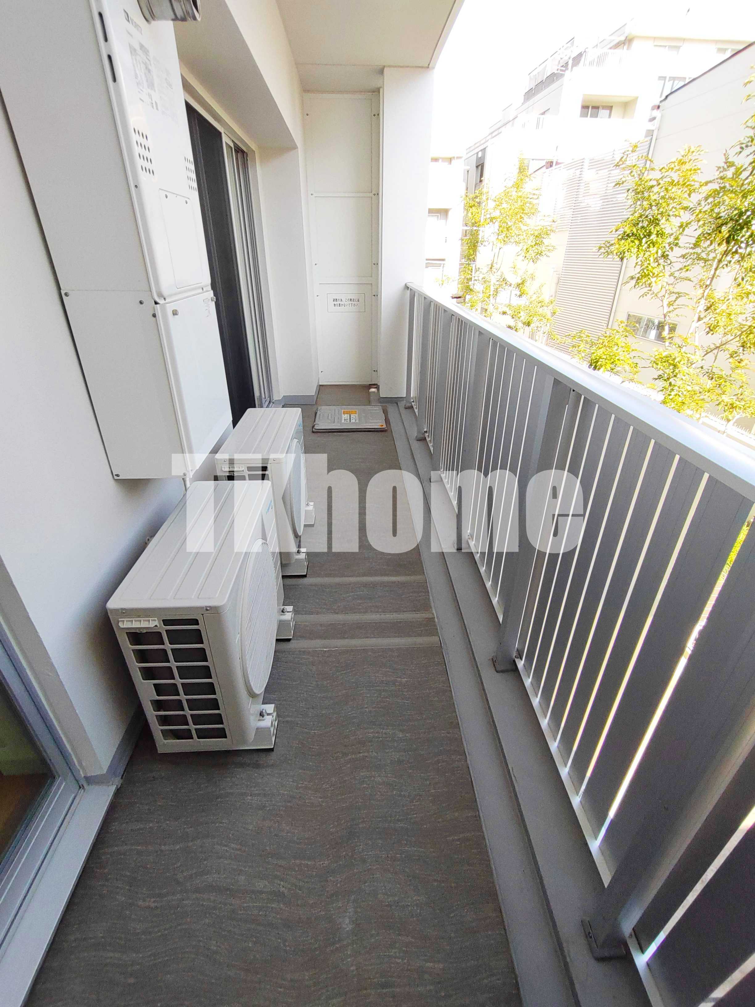 バルコニー　(同マンション・別室参考写真)