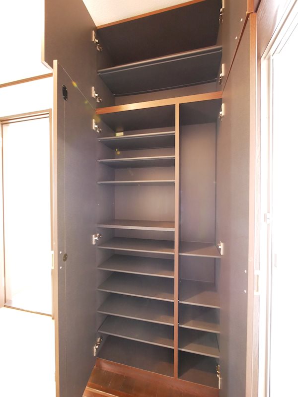 収納　シューズボックス