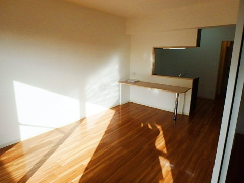 居室・リビング　同室タイプ２０２号室参照