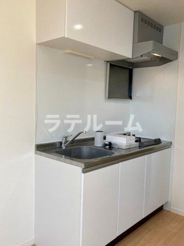 キッチン　別部屋参考写真となります