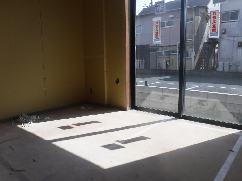 居室・リビング　２０２５/９/２８撮影　※写真は１０３号室