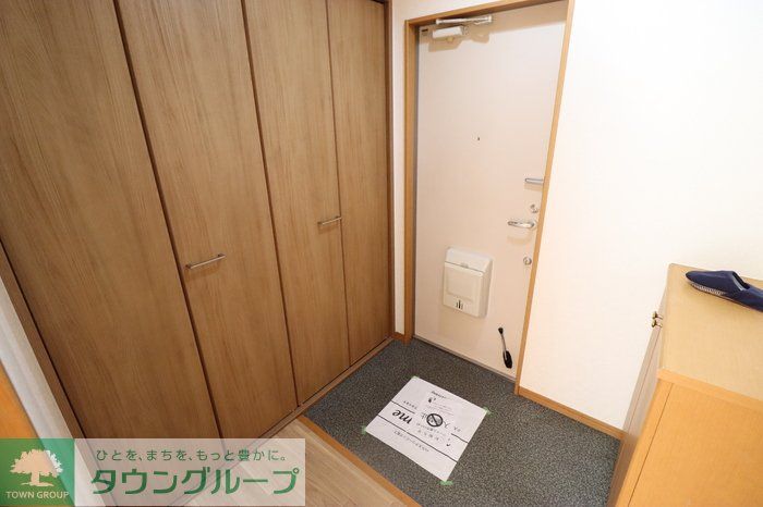 玄関　お問合せはタウンハウジングまで！※現地待合わせ相談可能