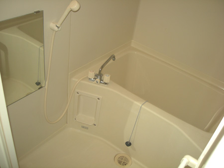 バス・シャワールーム　きれいなお風呂です