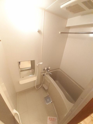 バス・シャワールーム　ゆったり過ごせるお風呂です