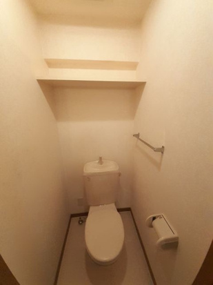 トイレ　ゆったりとした空間のトイレです