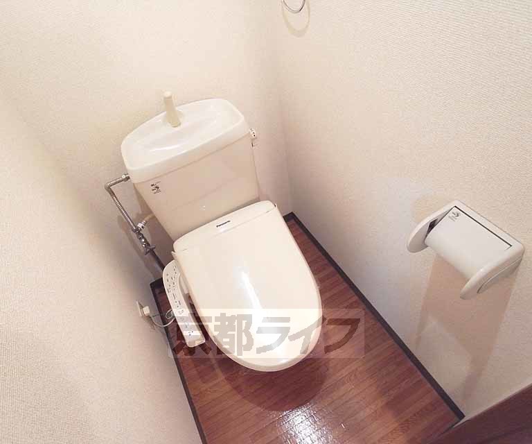 トイレ　ウォシュレットがうれしいですね。