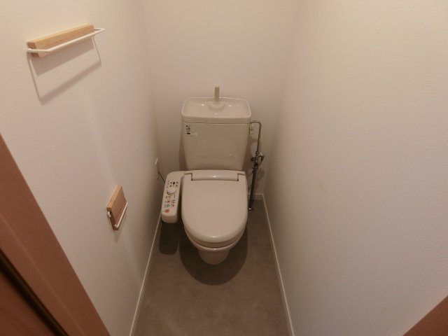 トイレ　内装参考図