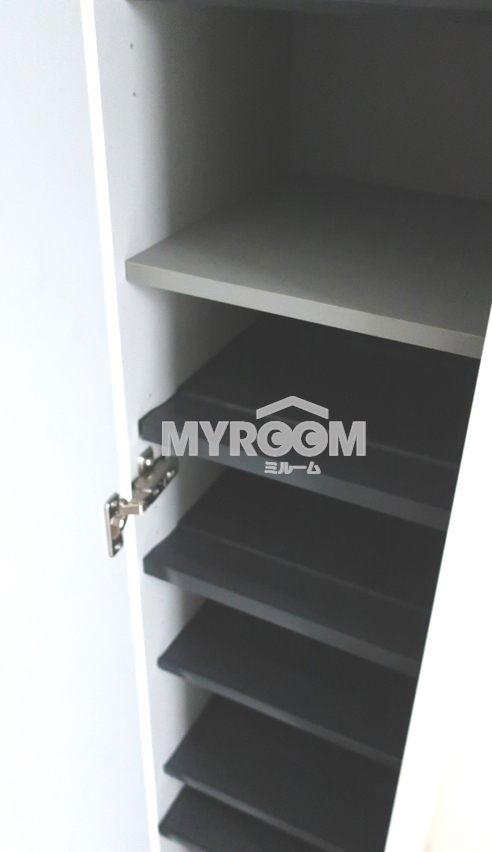 収納　シューズボックス★