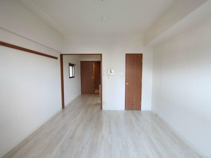 その他　洋室8.0帖　ＤＫ4.0帖　繋げて使用可能です