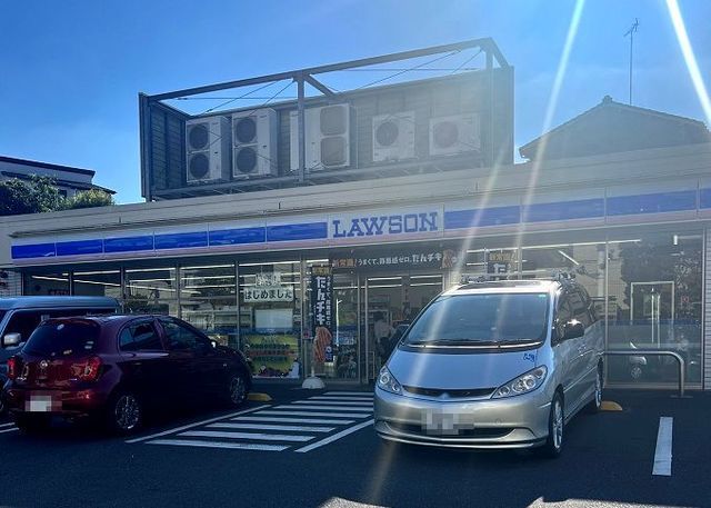 コンビニ　ローソン（コンビニ）まで500m