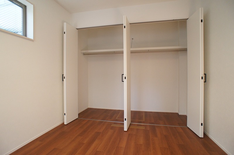 収納　寝室のクローゼットになります