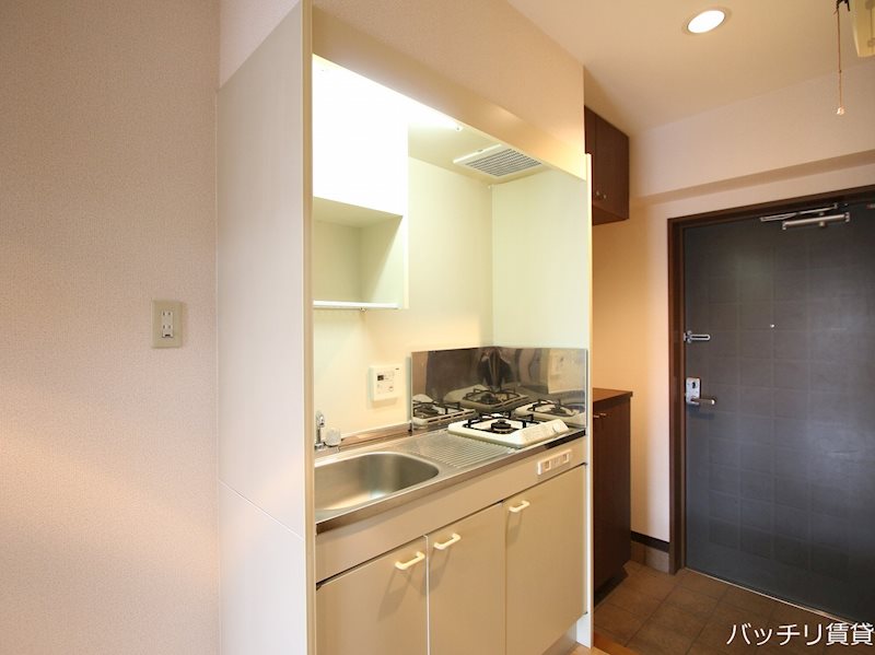 キッチン　同型タイプの為、現状を優先いたします。