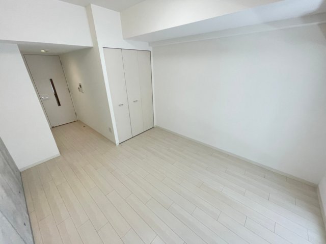 居室・リビング　こちらの居間で趣味の時間をお楽しみください