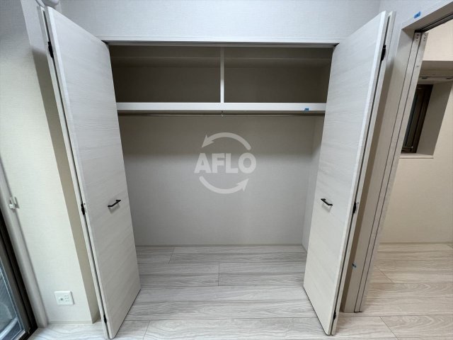 収納　ルフォンプログレ天満橋　クローゼット