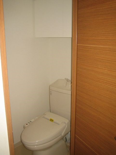 トイレ　別号室参考写真