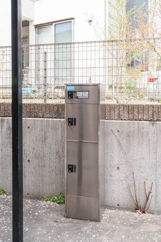 建物外観　宅配ボックス