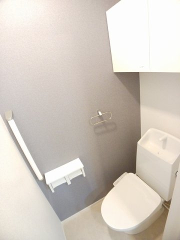 トイレ　清潔感のあるトイレです