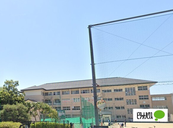 中学校　足利市立西中学校（中学校）まで1836m