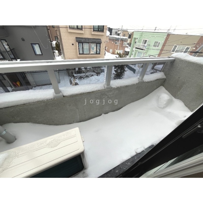 バルコニー　バルコニーあります