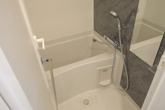 バス・シャワールーム　☆ゆったりスペース☆