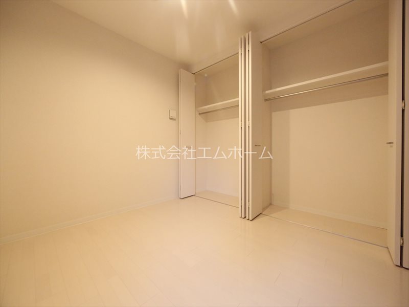 収納　洋室6帖　クローゼット（収納充実してます）