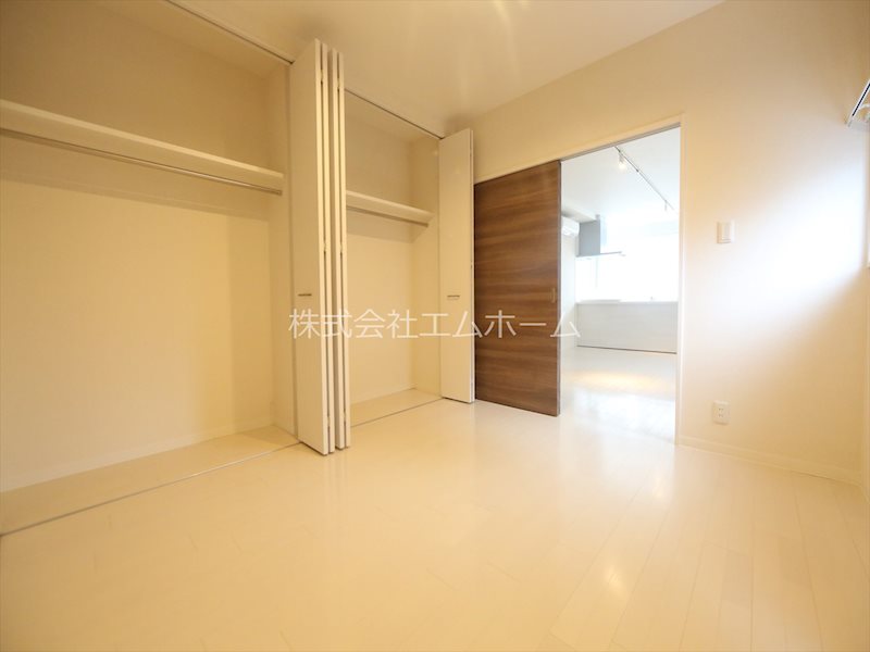 その他部屋・スペース　洋室6帖　クローゼット（収納充実してます）