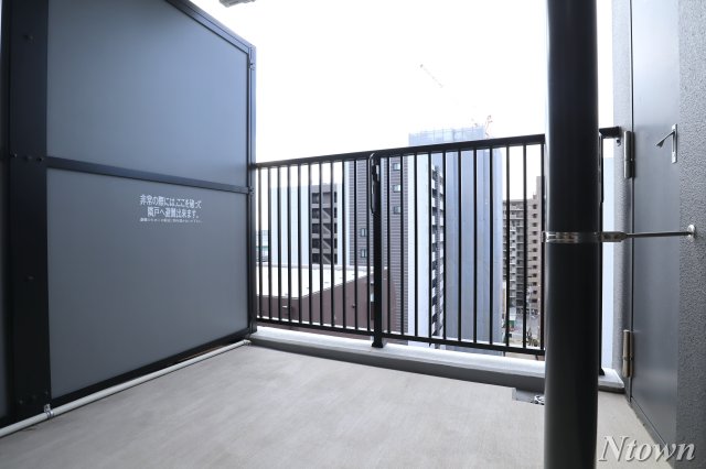 バルコニー　開放的で明るい空間を演出してくれるバルコニーです