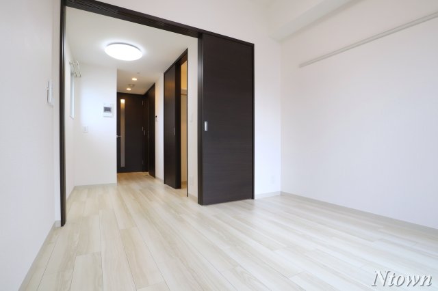 居室・リビング　こちらの居間で趣味の時間をお楽しみください