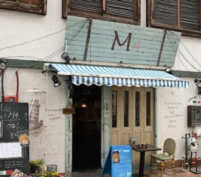 飲食店　クワトロバールエムフォー（飲食店）まで634m