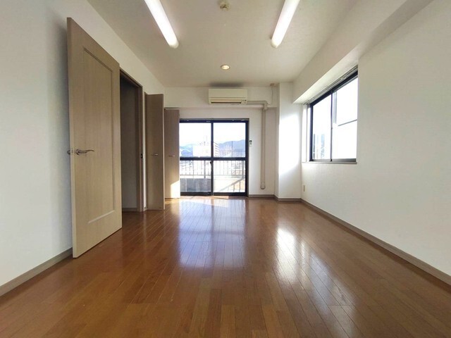 その他部屋・スペース　最上階の洋室１０帖です♪