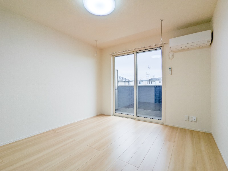 居室・リビング　図面と現状に相違がある場合には現状を優先