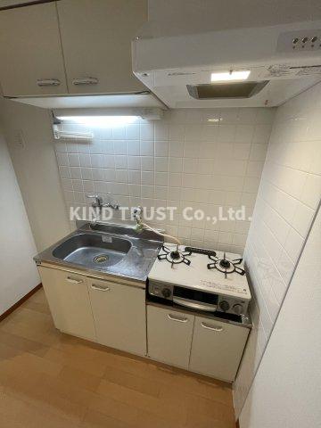 キッチン　コンパクトなキッチンで掃除もラクラク