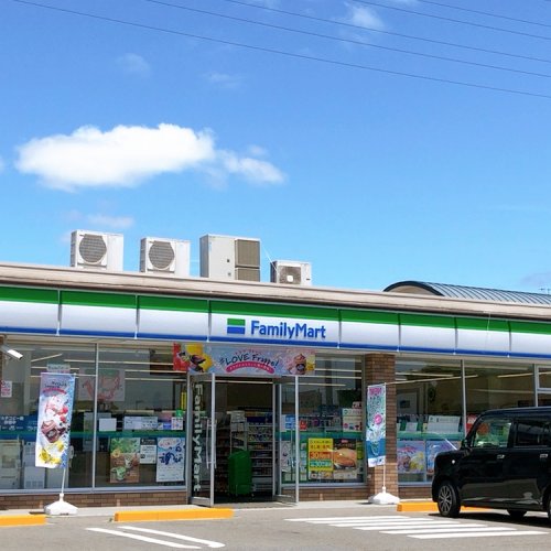 コンビニ　ファミリーマート 今治馬越店（コンビニ）まで686m