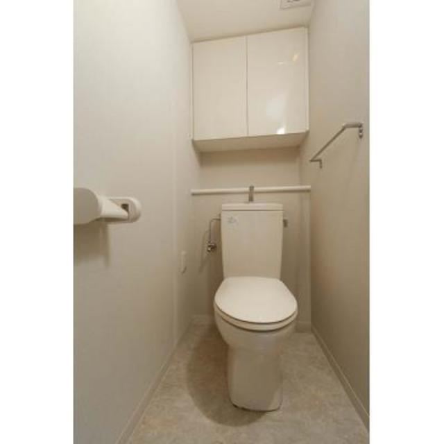 トイレ　※写真は同タイプ住戸です。