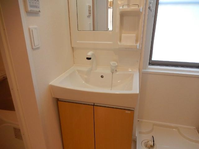 洗面設備　洗髪洗面化粧台