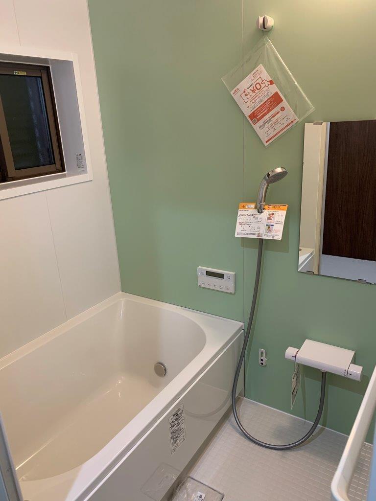 バス・シャワールーム　お風呂設備も綺麗です。
