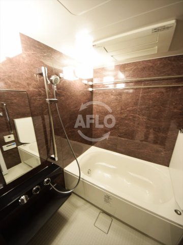 バス・シャワールーム　ローレルタワー心斎橋　浴室