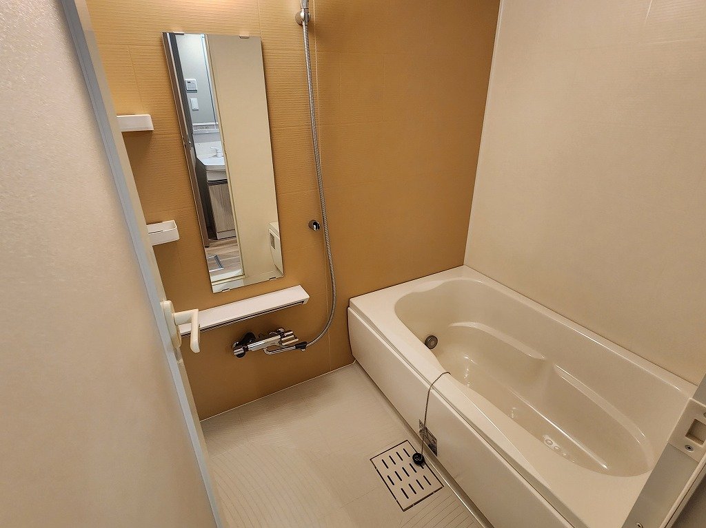 バス・シャワールーム　追焚き・浴室乾燥機付バスルーム