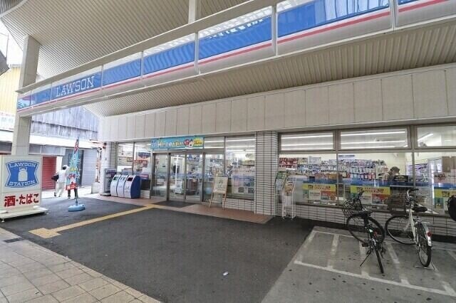 コンビニ　ローソン東大阪足代一丁目店（コンビニ）まで96m