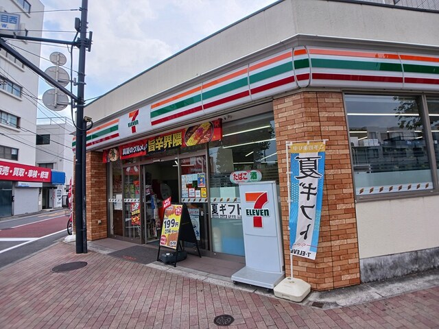 コンビニ　セブンイレブン（コンビニ）まで721m