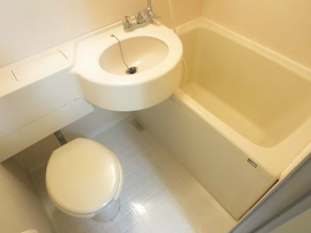 バス・シャワールーム　バスルーム