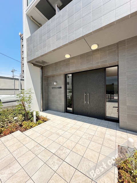 エントランス　同施工メーカーのお写真です。