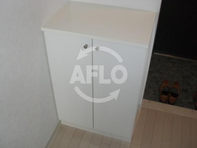 玄関　パウゼドーム前　下駄箱