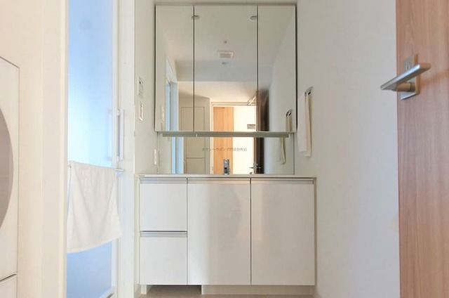 洗面設備　※写真は同タイプ住戸です。