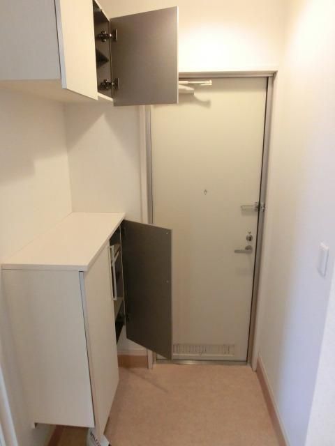 玄関　シューズボックス完備