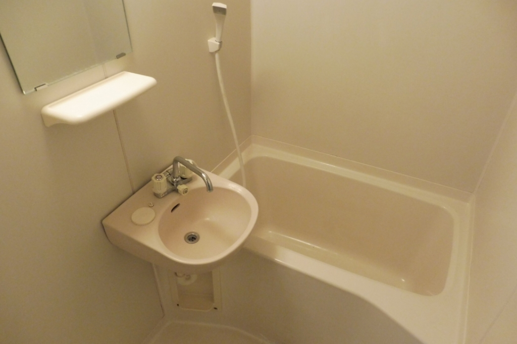 バス・シャワールーム　浴室
