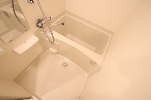 バス・シャワールーム　※別室の参考写真の為、現況優先です。