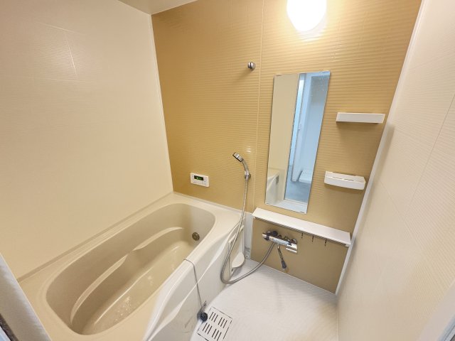 バス・シャワールーム　現在リノベーション工事中です。色仕様は現況優先になります。