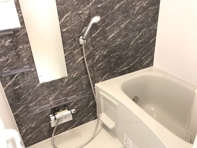 バス・シャワールーム　一日の疲れを癒すバスルームは追い炊き＆浴室乾燥機付き☆